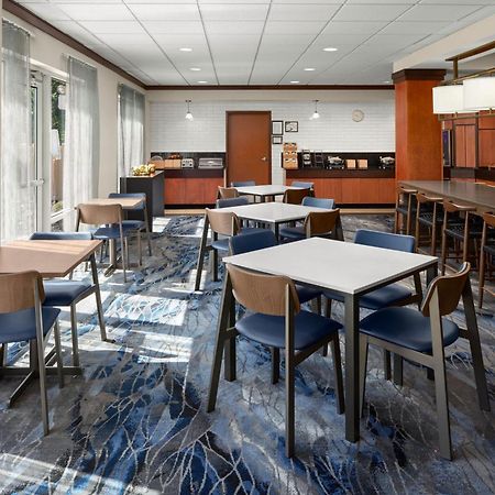 Fairfield Inn & Suites Бедфорд Екстер'єр фото
