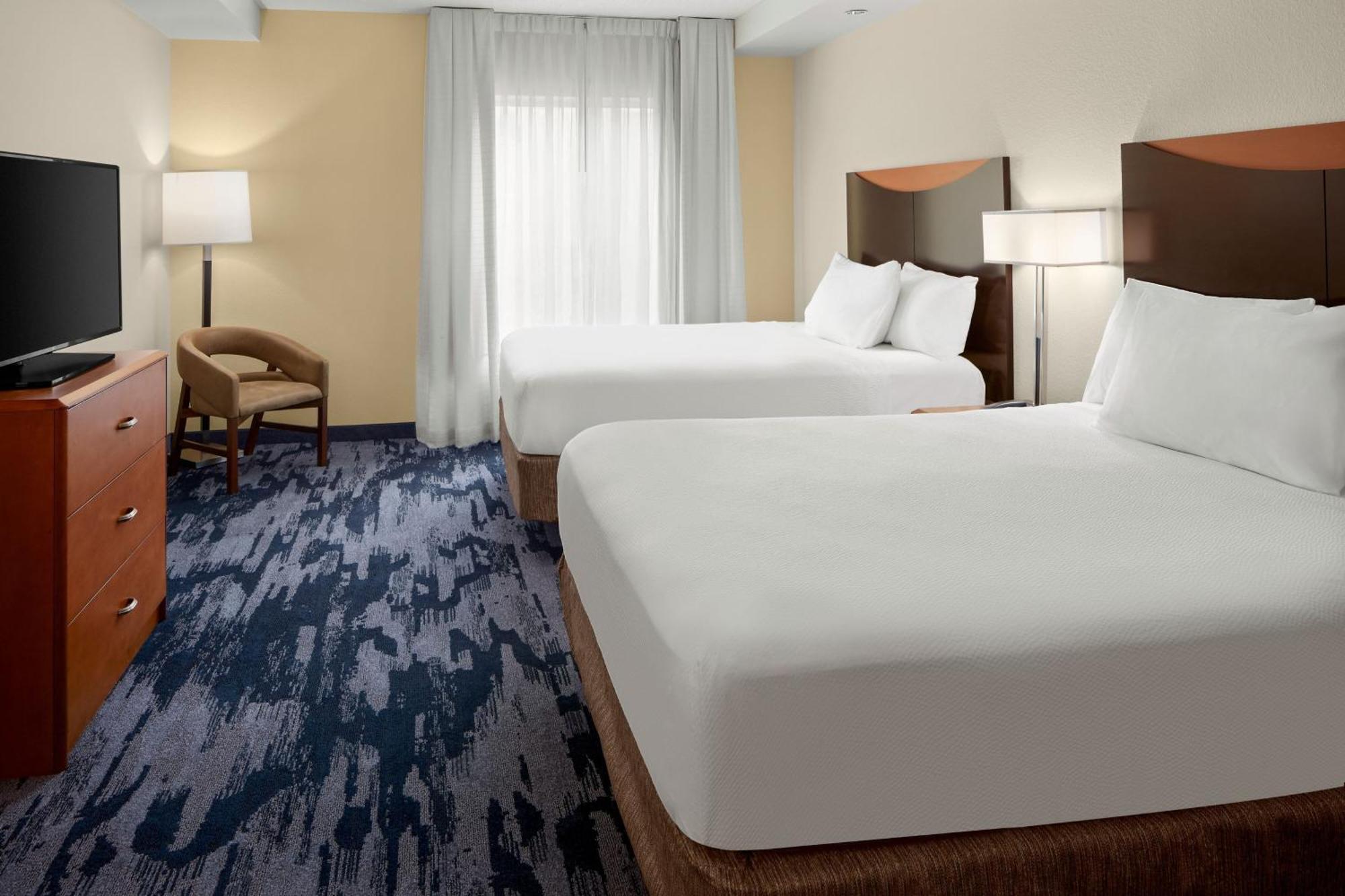 Fairfield Inn & Suites Бедфорд Екстер'єр фото