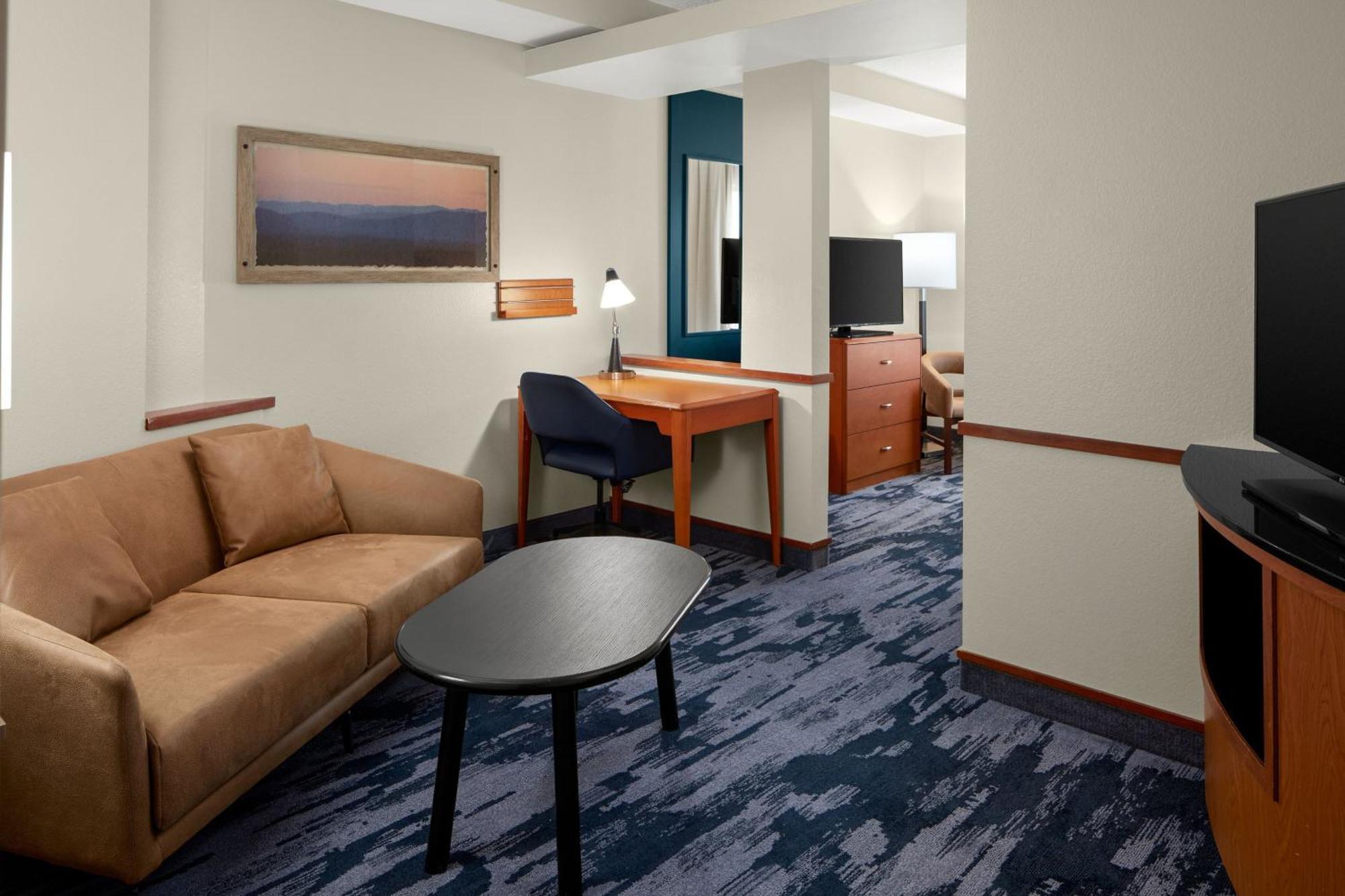 Fairfield Inn & Suites Бедфорд Екстер'єр фото