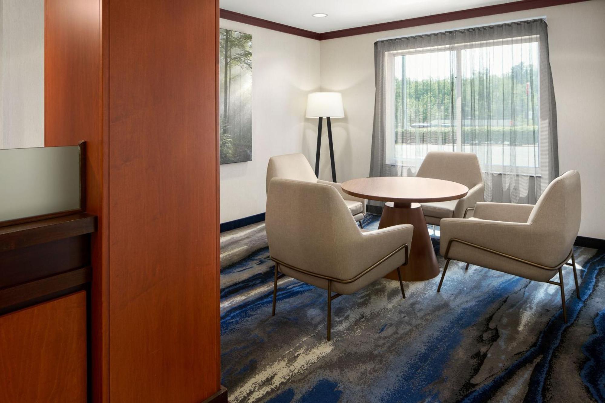 Fairfield Inn & Suites Бедфорд Екстер'єр фото